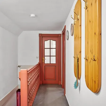 2 Bedroom Cozy In