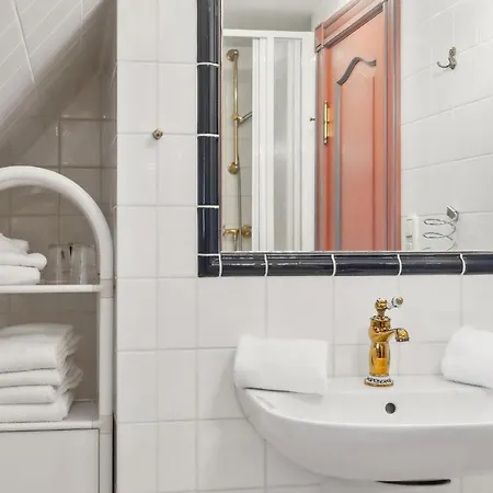 2 Bedroom Cozy In Apartment Dagebuell